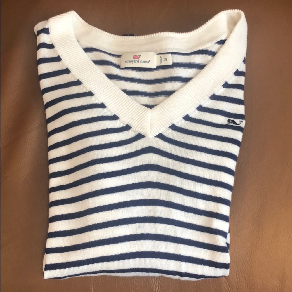 VV V neck sweater